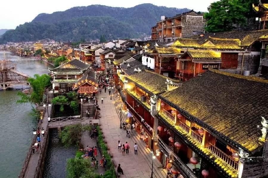 看“中国德比”首登罗德·拉沃尔球场